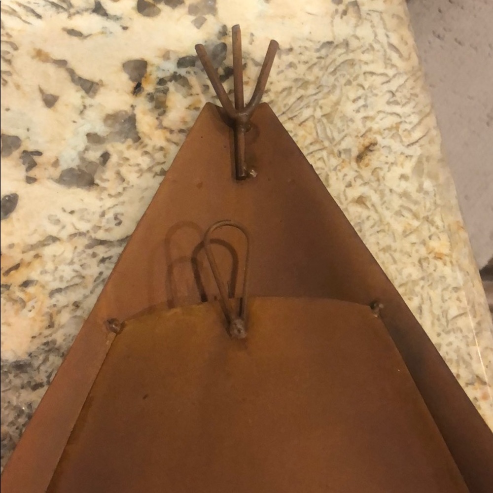 Teepee Decor - Picture 2 of 3